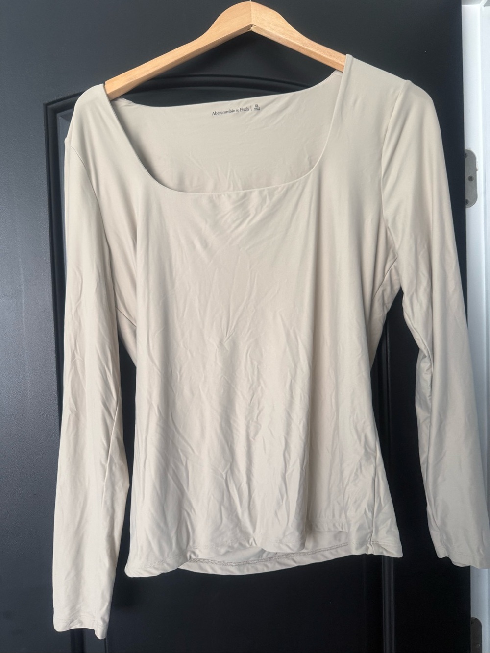 Abercrombie & Fitch Women's Light Cream Scoop Neck Long Sleeve Top